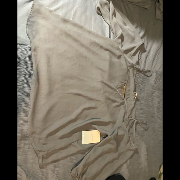 Grey off thaw shoulder top with spaghetti straps and a hardware detail. - Picture 1 of 3